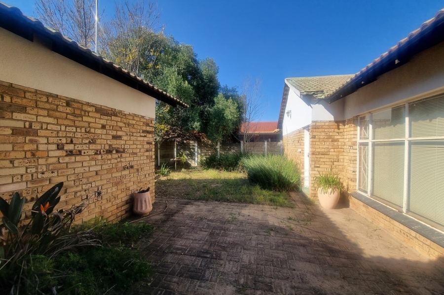 3 Bedroom Property for Sale in La Hoff North West